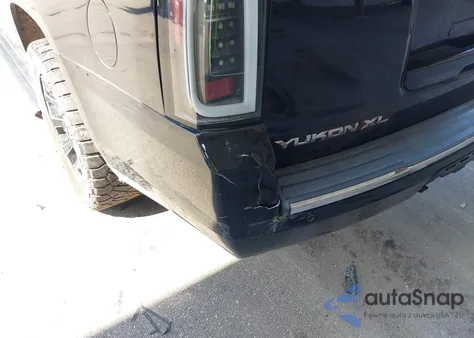 2015 GMC Yukon Xl 1500 Denali z USA, uszkodzony, nr VIN 1GKS1JKJ7FR207298